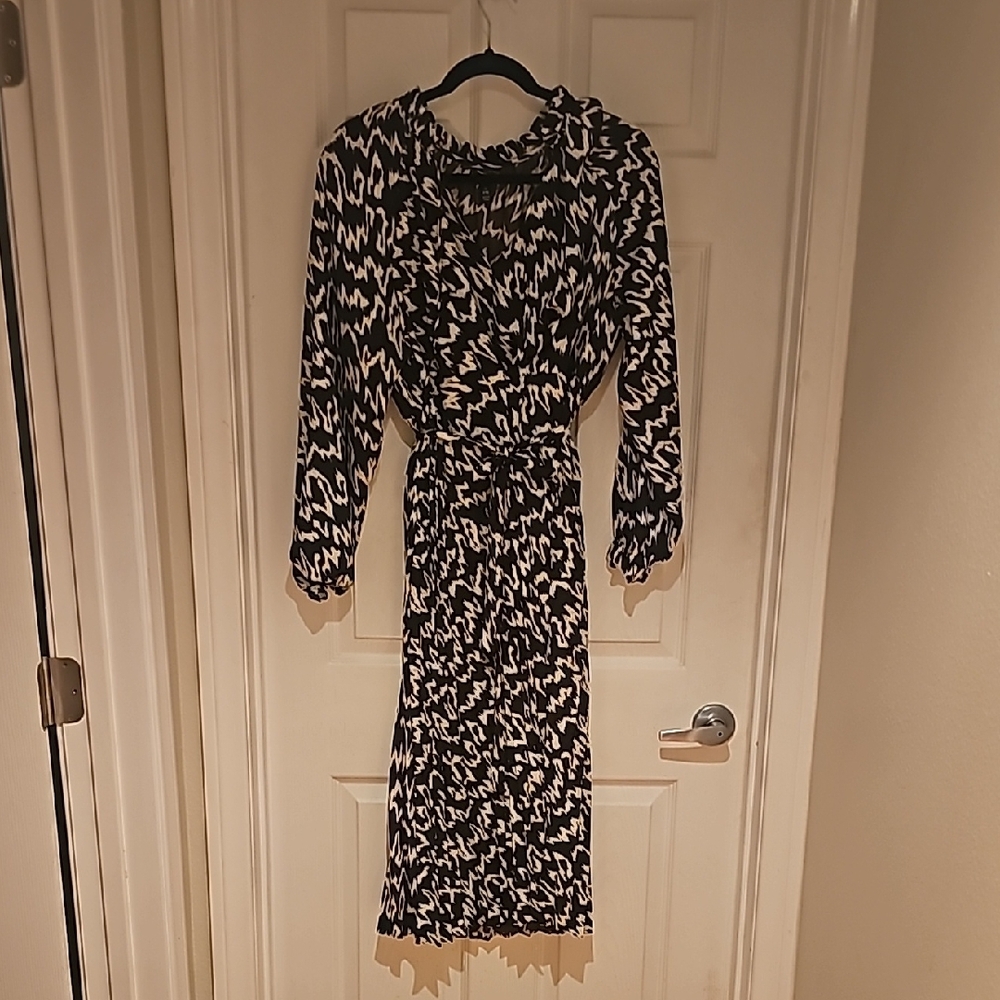 Black and White Patterned Women's Dress